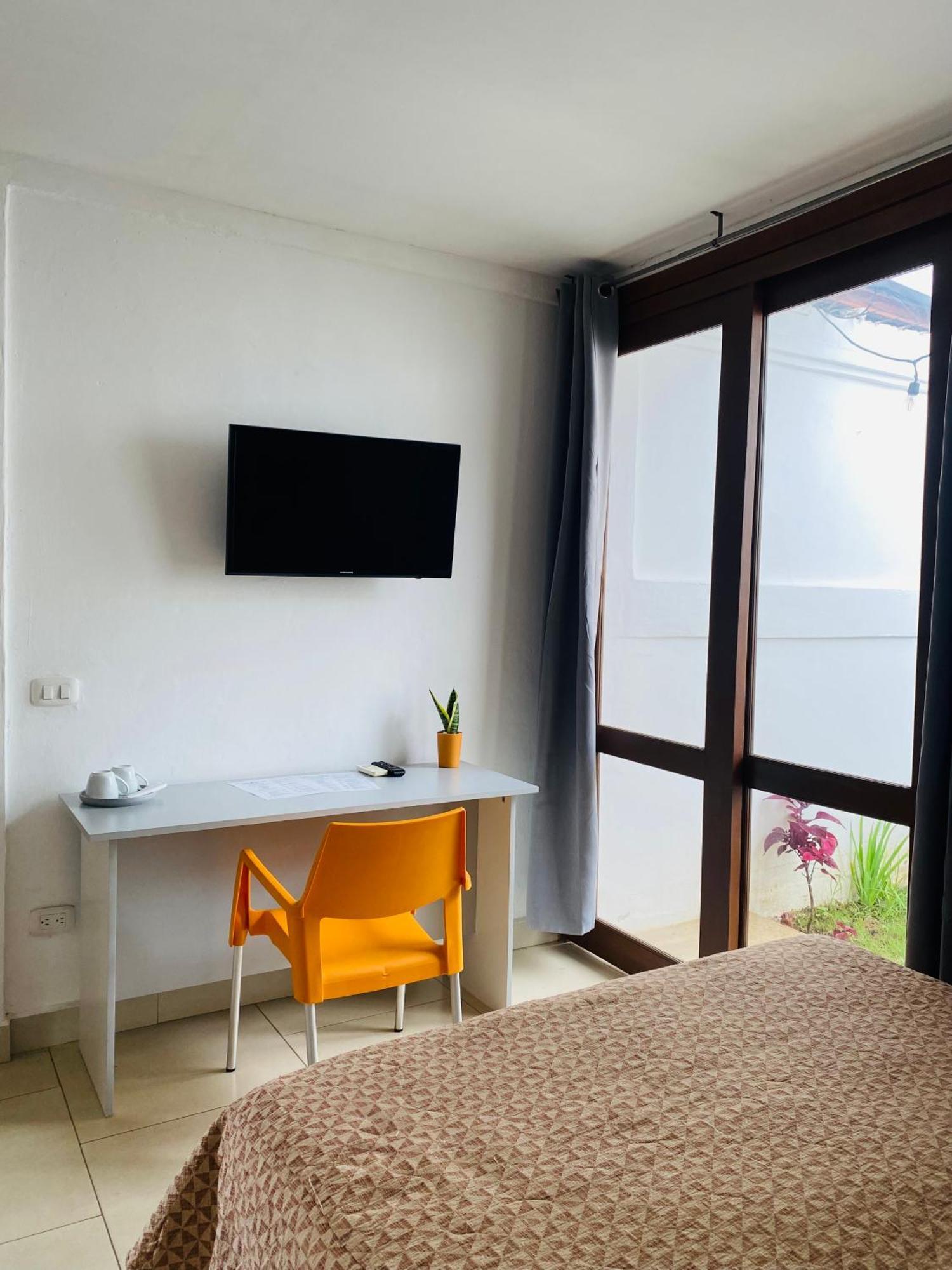 לינה וארוחת בוקר מנאגווה Casa San Juan מראה חיצוני תמונה